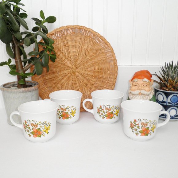 Vintage Cottagecore Set of 4 Floral Corelle Tea or Coffee Cups 1970s Farmhouse - Picture 2 of 6